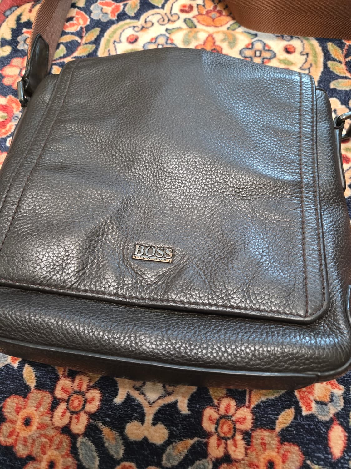 휴고보스(HUGO BOSS) 미니멀 로고 크로스백 상품이미지2