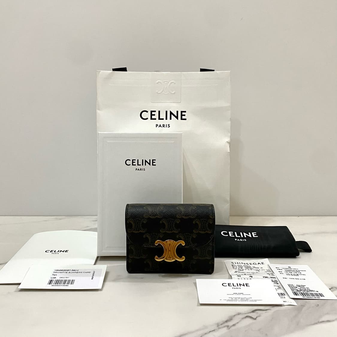 셀린느 비즈니스 카드지갑 반지갑 트리옹프 캔버스 램스킨 탄 상품이미지1