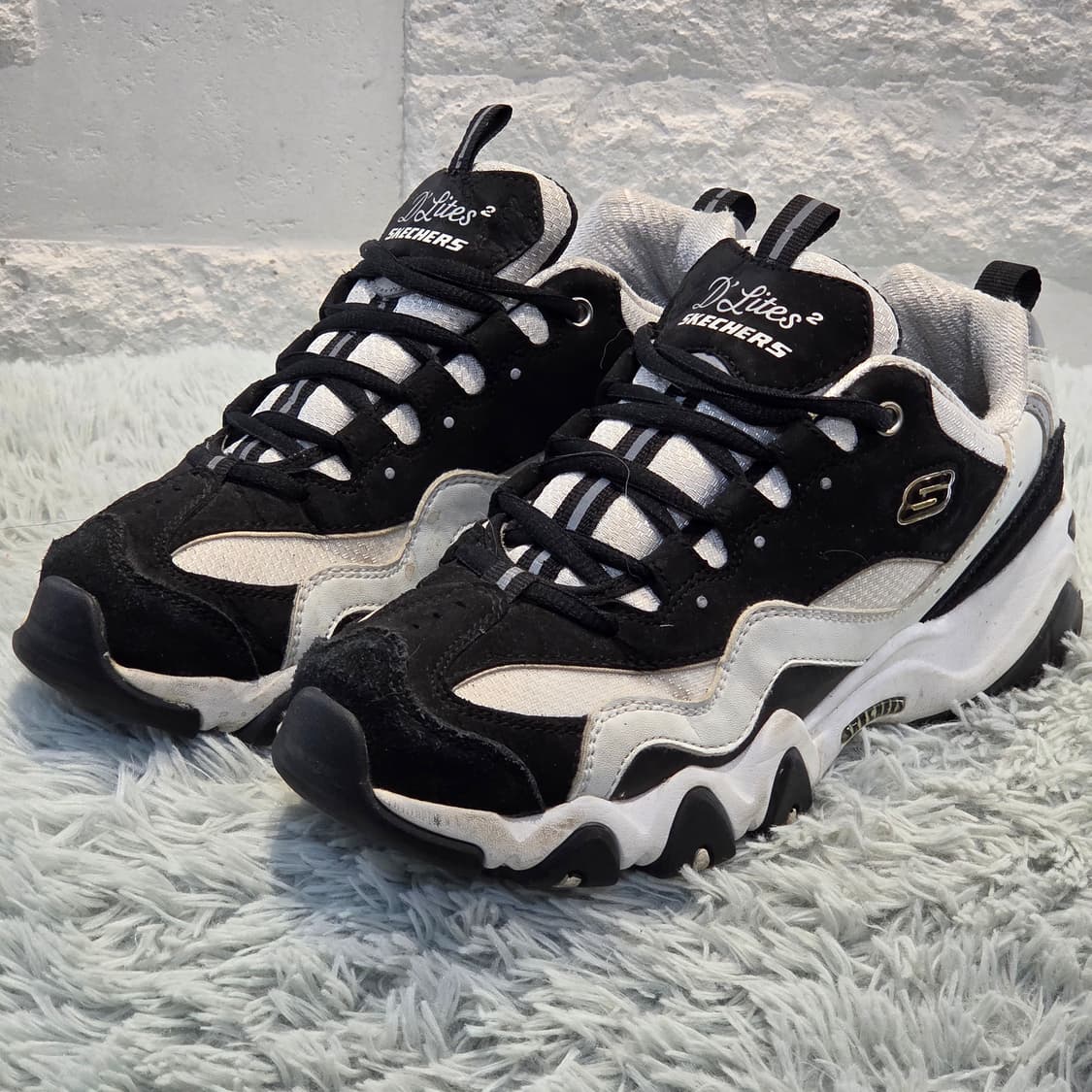 3w-2:스케쳐스 디라이트 2 블랙 화이트 235cm 상품이미지1