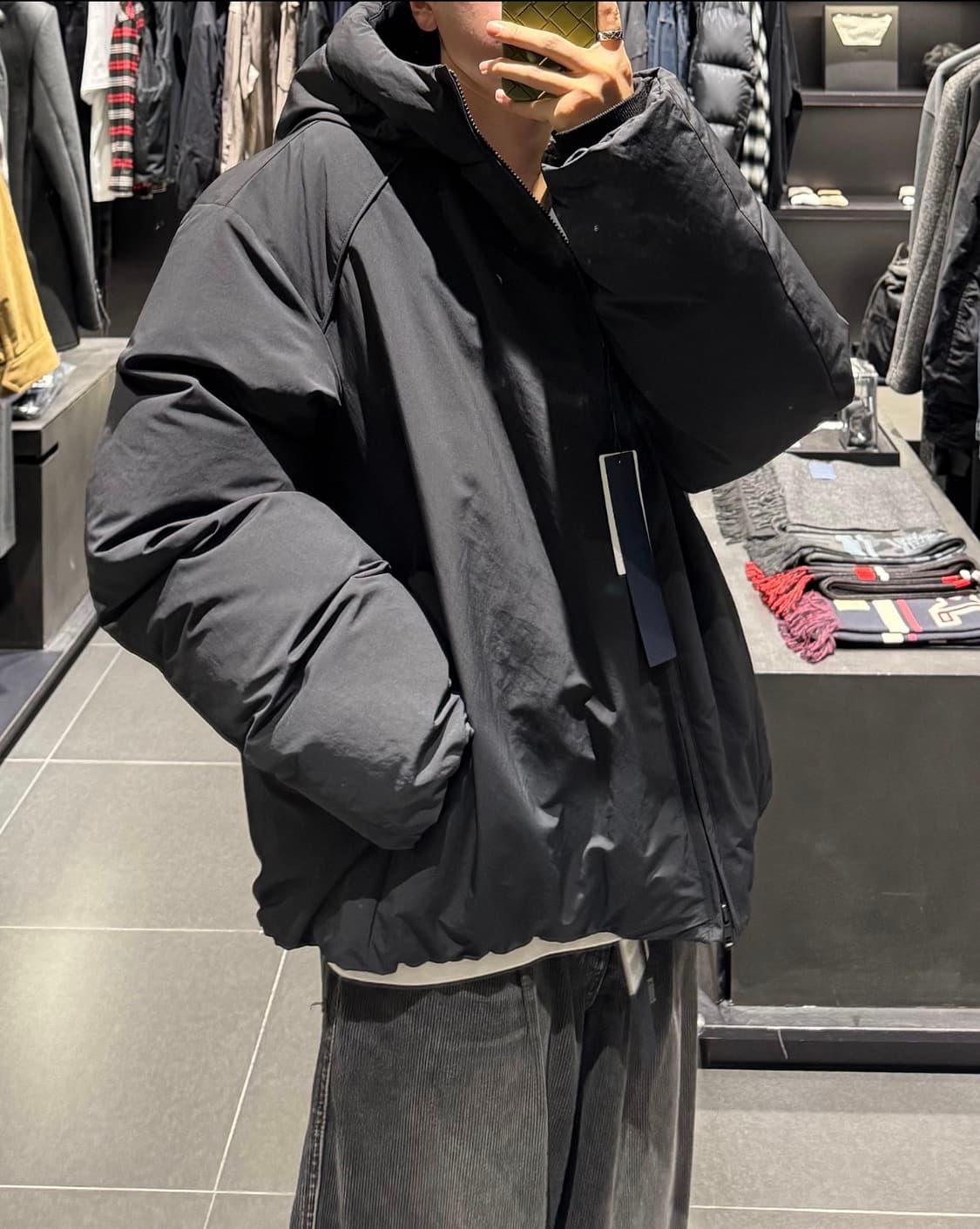 준지25fw 169패딩 판매합니다. 상품이미지4