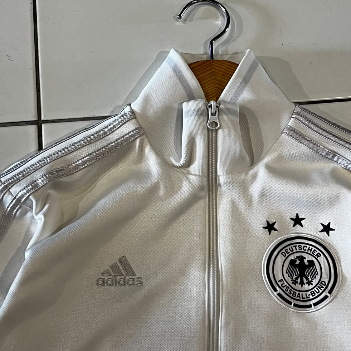 아디다스 대장 화이트 실버 독일 트랙탑 져지 상품이미지4