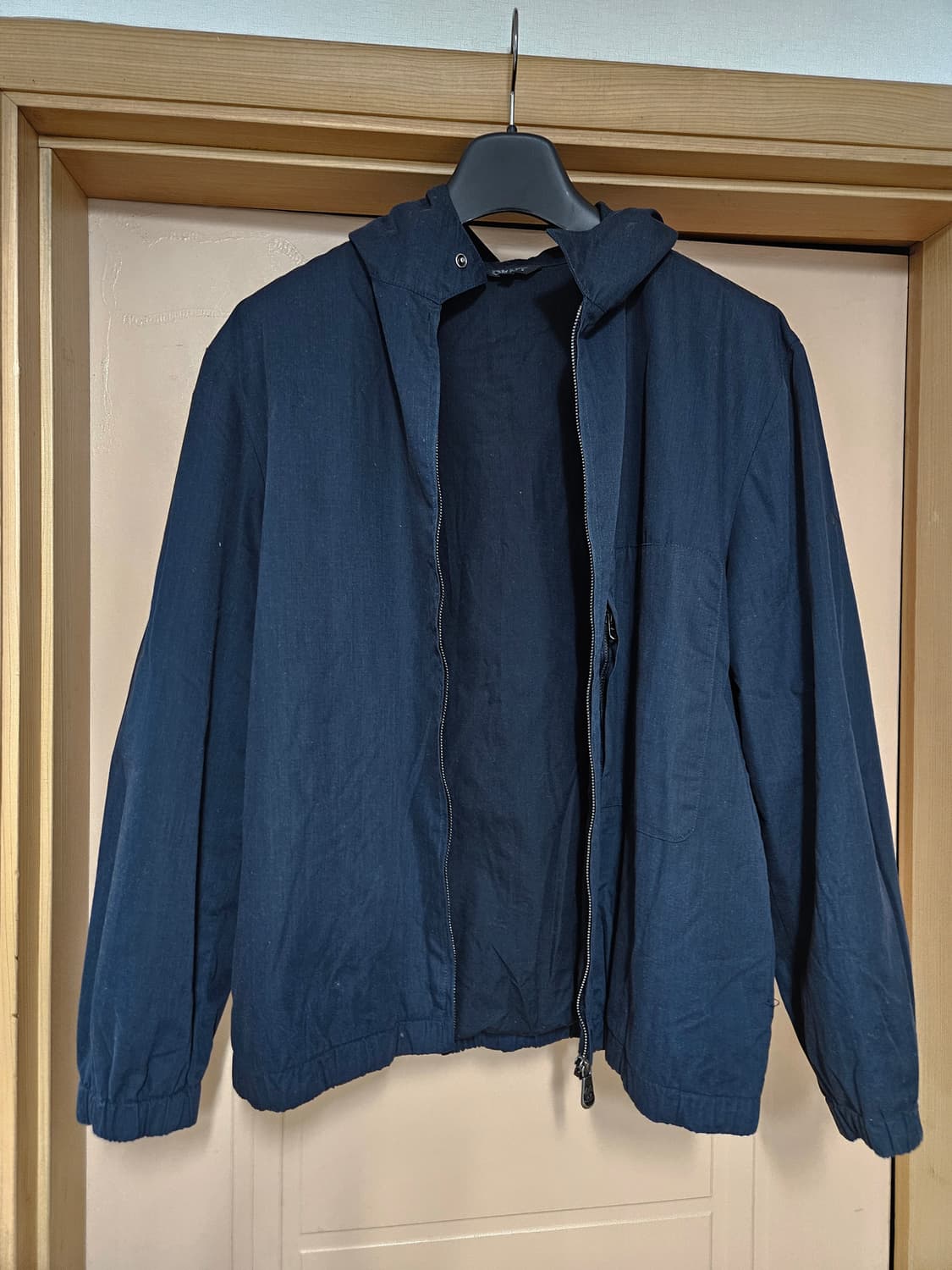 dkny 바람막이 후드 자켓 상품이미지1