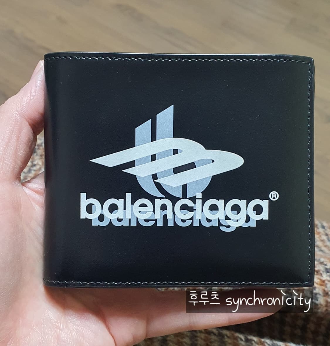 발렌시아가 레이어드 로고 반지갑 상품이미지4