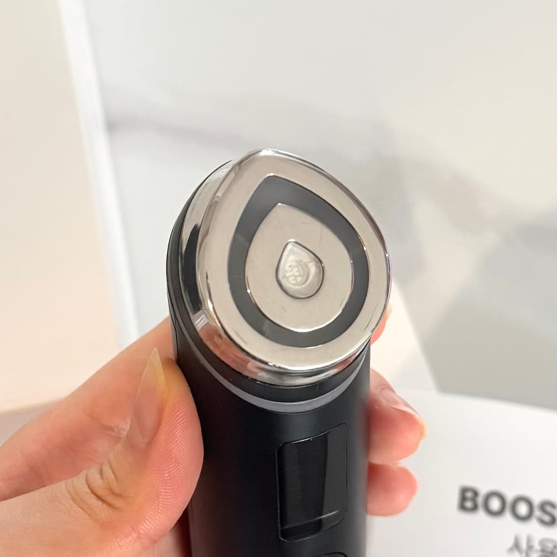 메디큐브 에이지알 부스터프로 상품이미지5