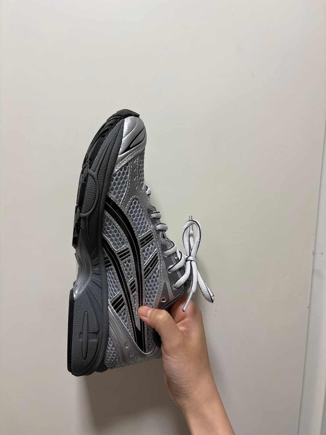 아식스 x 어반 리서치 젤 카야노 14 퓨어 실버 블랙 상품이미지3