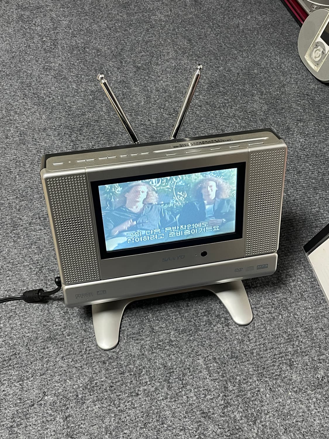 산요 DVD-LS701A 포터블 DVD 플레이어 상품이미지2