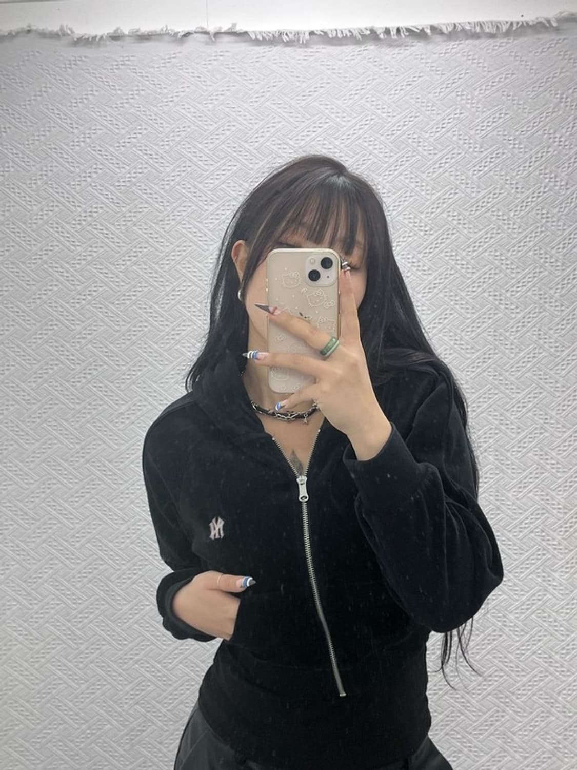 MLB 뉴욕양키스 벨벳 슬림핏 크롭 후드집업 XS C07700 상품이미지1