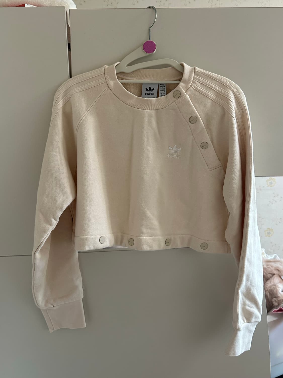 아디다스 크롭 맨투맨 아이보리💛 상품이미지2