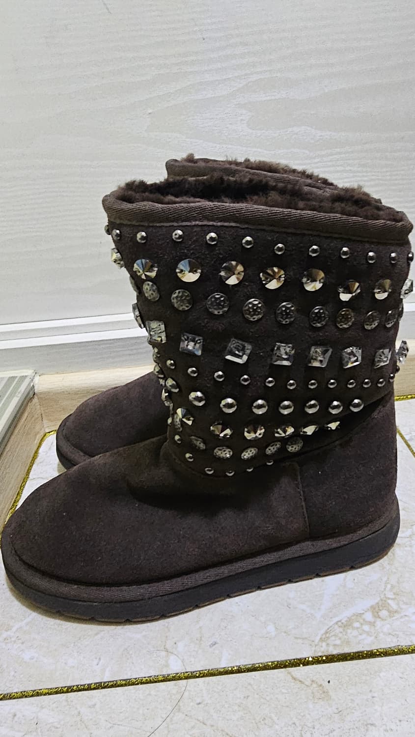 유일매물 희귀 새상품급 빈티지 UGG)오리지널 어그 스터드 무스탕 부츠 상품이미지3