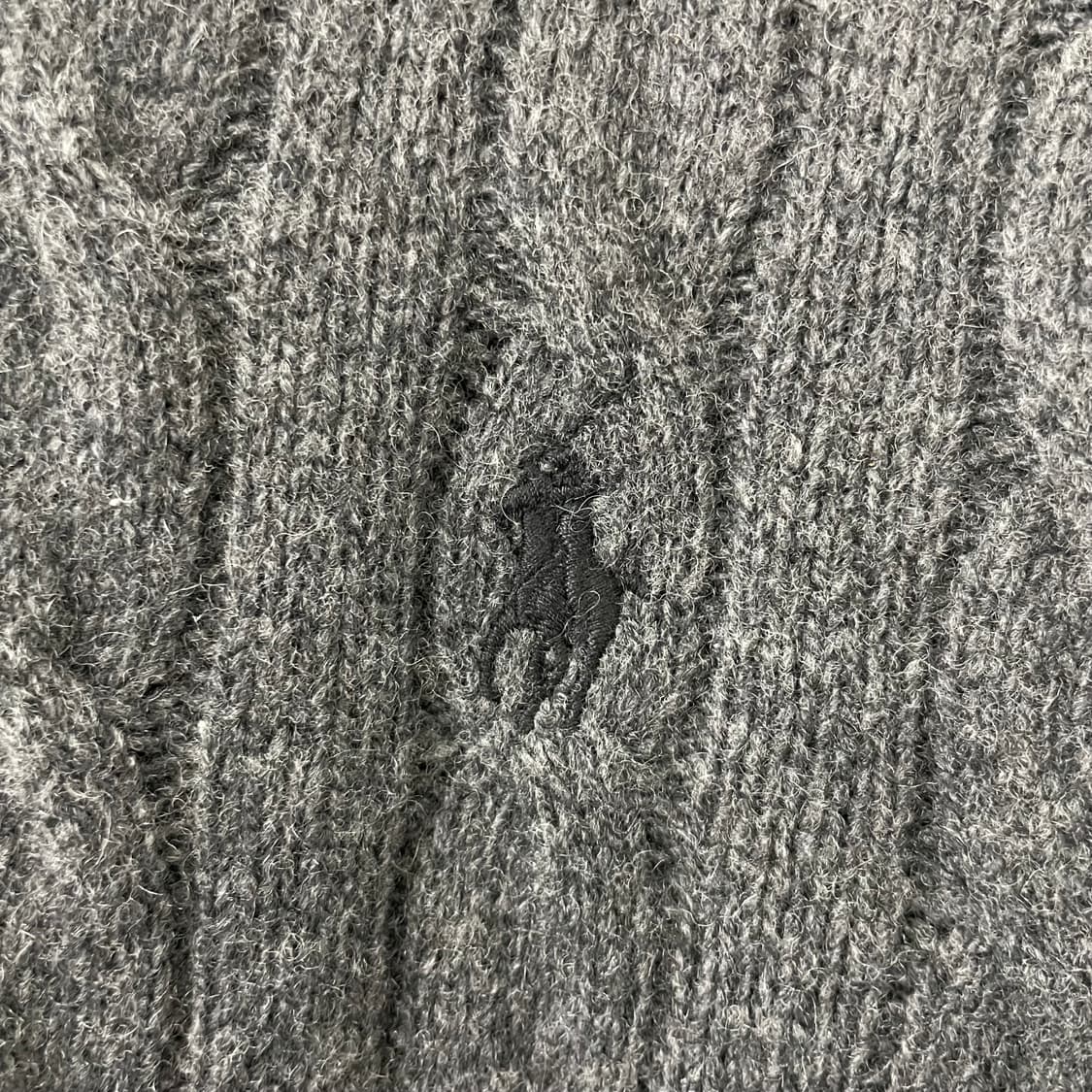 폴로 챠콜 꽈배기 니트 상품이미지4