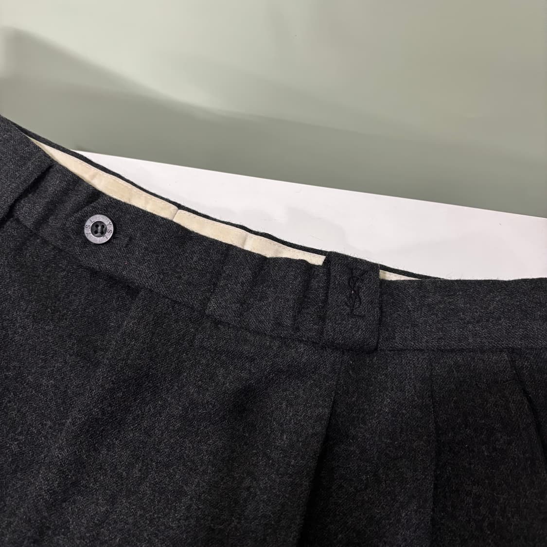 30-31 입생로랑 YSL 레귤러핏 차콜 울 슬랙스 상품이미지3