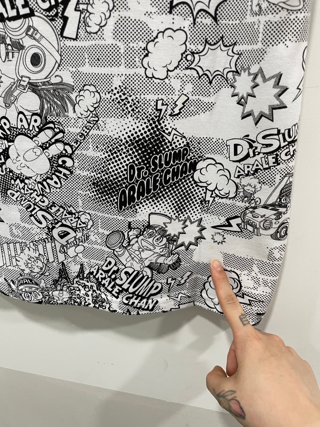 닥터 슬럼프 아리 올오버 프린팅 카툰 애니 슬림핏 반팔티셔츠 상품이미지8