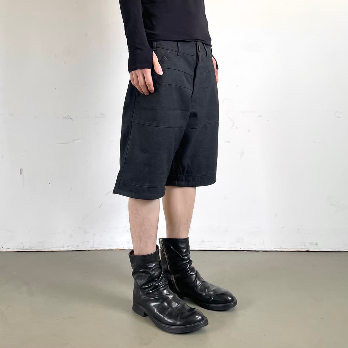 꼼데가르송 셔츠 절개 쇼츠 상품이미지2