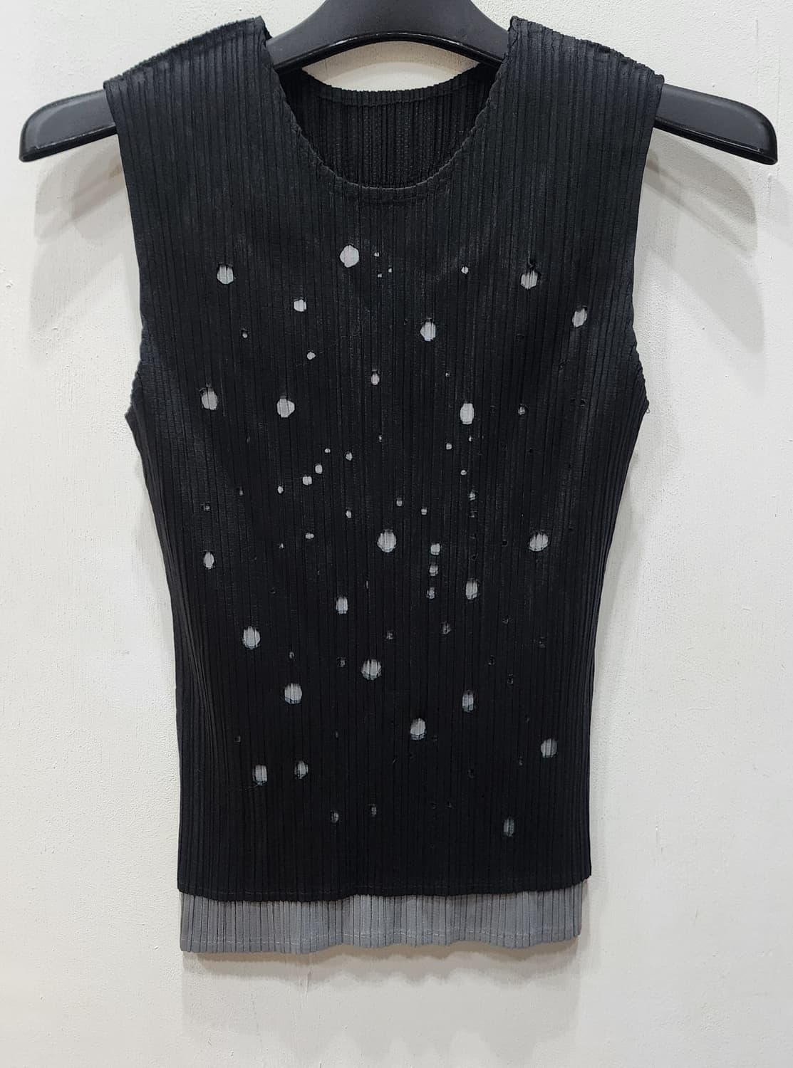 플리츠플리즈 펀칭 민소매 3사이즈 상품이미지1