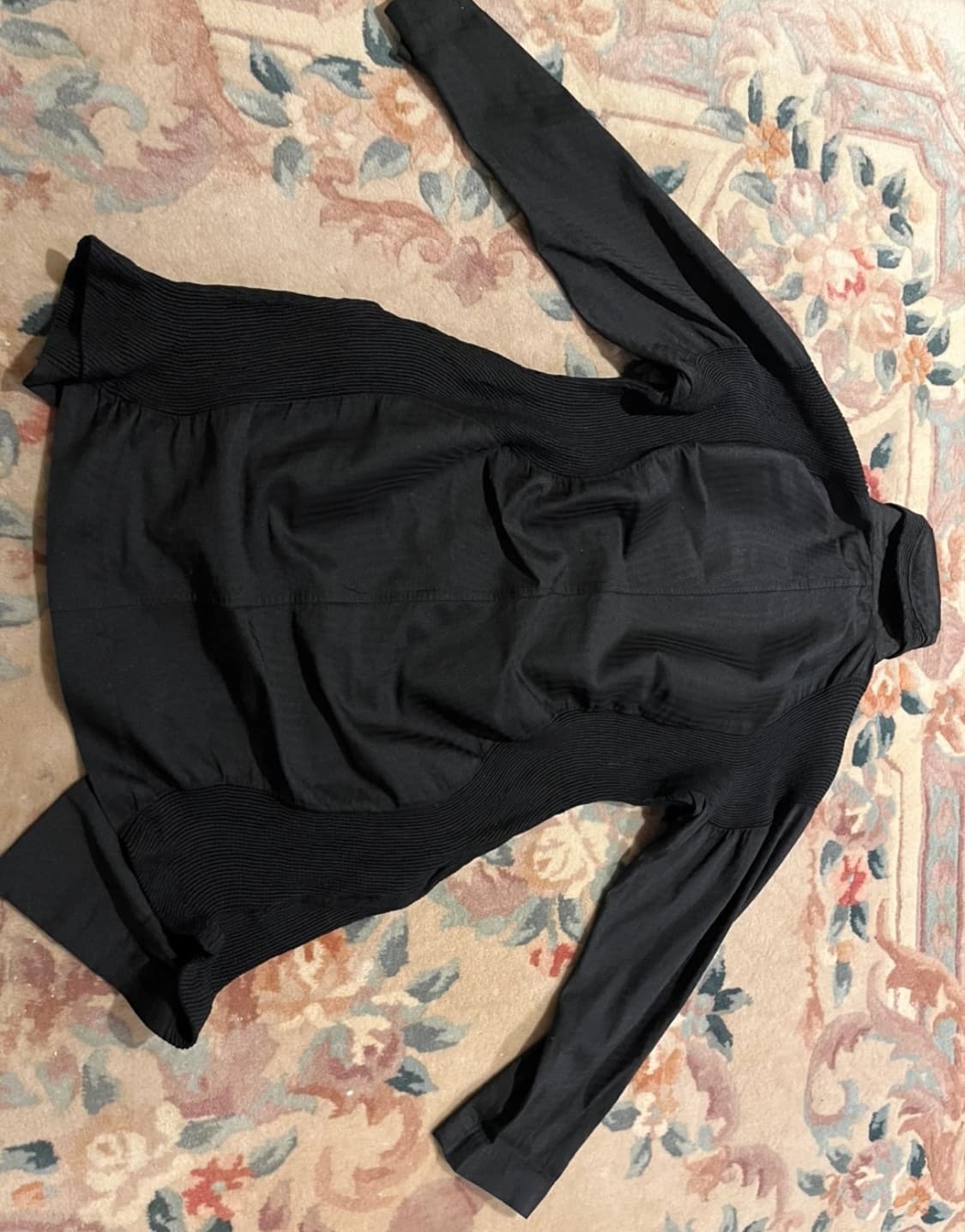  Issey Miyake 이세이 미야케 블랙 플리츠 싱글 코트 상품이미지2