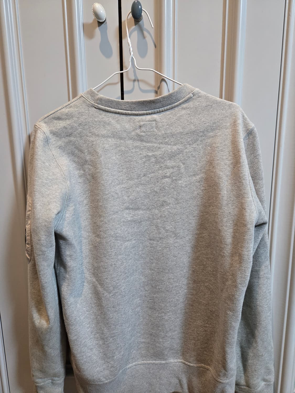 Cp컴퍼니 맨투맨 판매합니다 상품이미지2