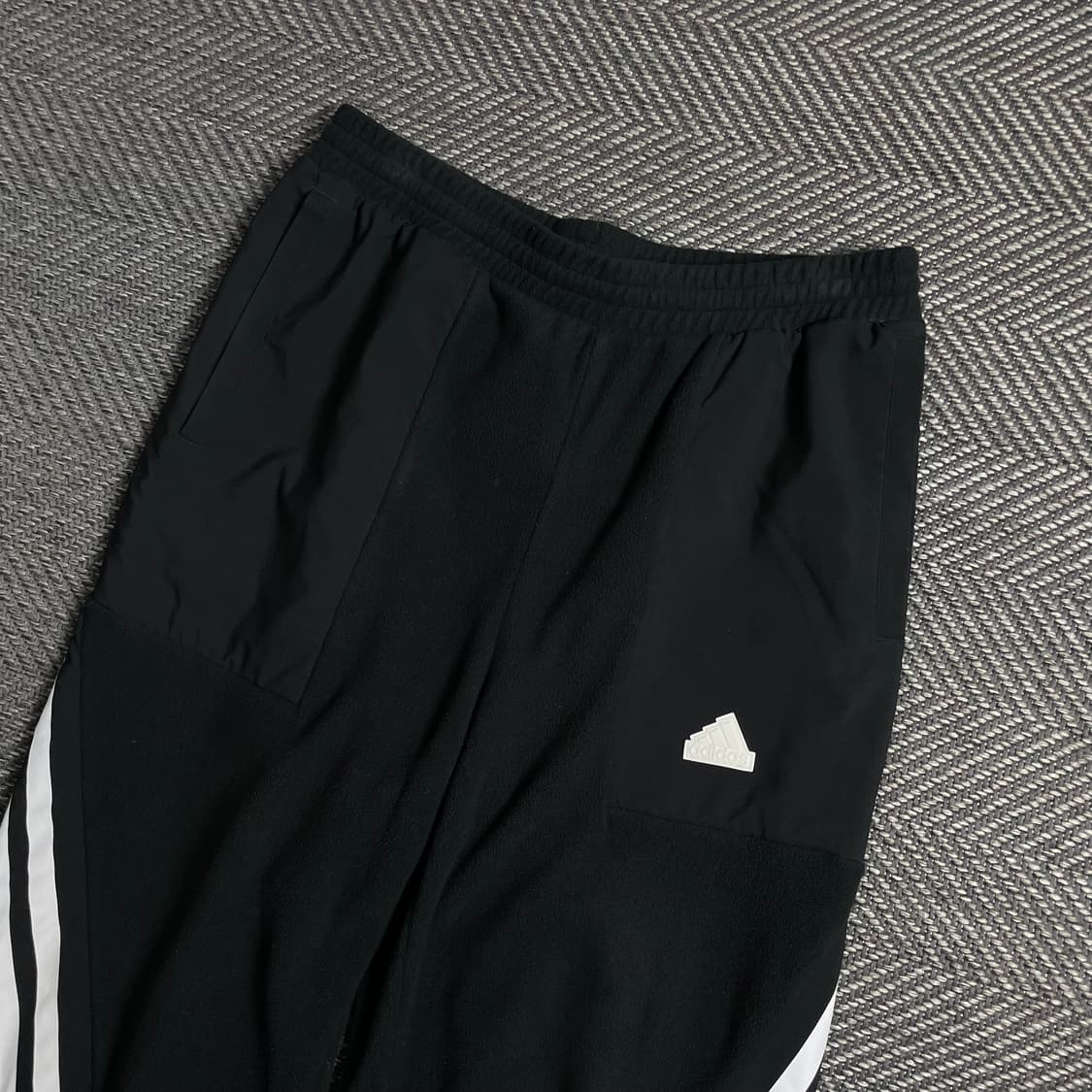 아디다스 신형 배색 디테일 플리스 팬츠o 5017 상품이미지3