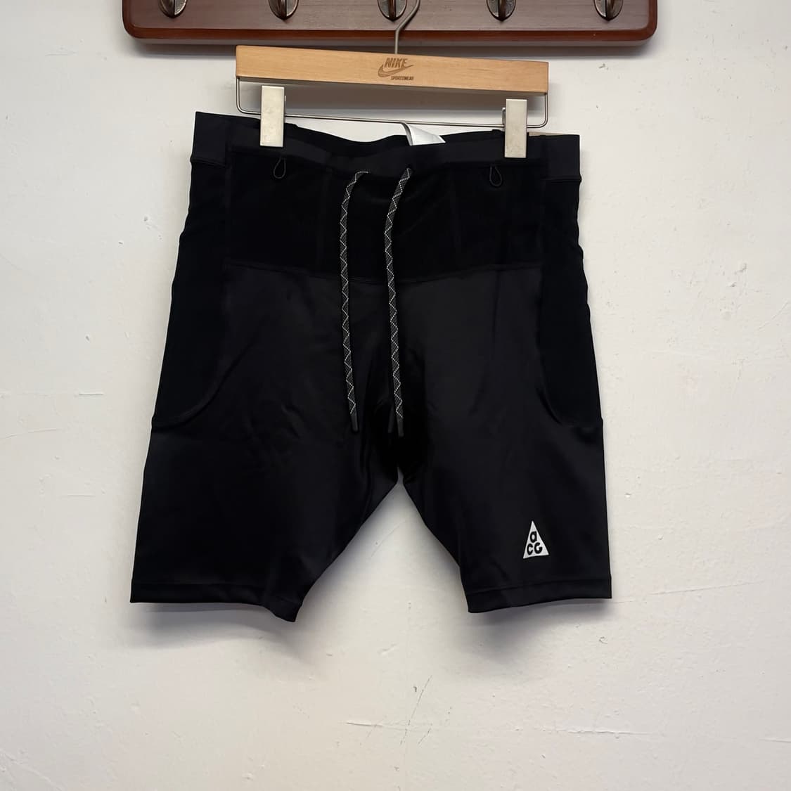 나이키 Acg 드라이핏 adv 라바루프 하프 타이즈 상품이미지1