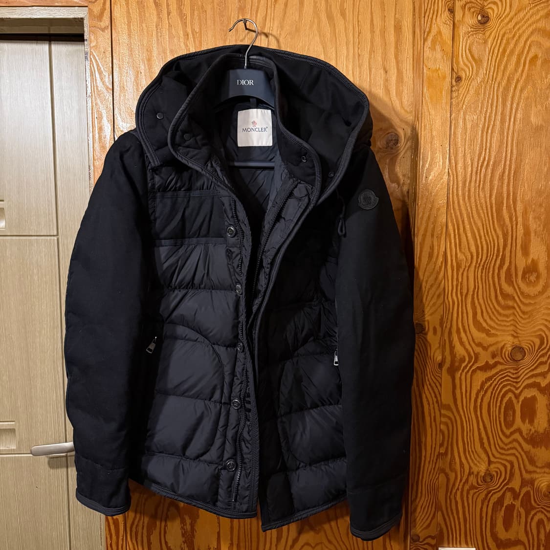 몽클레어 라이언 블랙와펜 패딩  상품이미지2