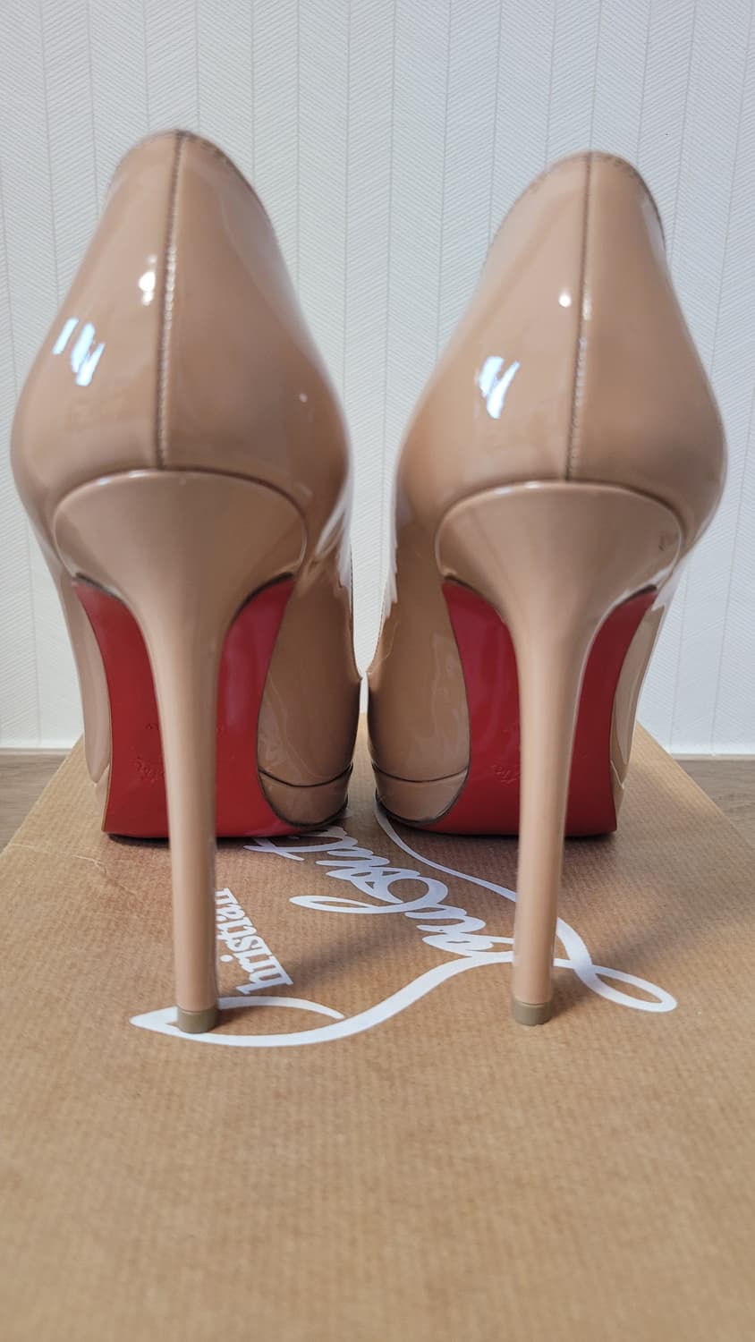 크리스찬 루부탱 피갈플라토120 36사이즈 판매합니다. 상품이미지4