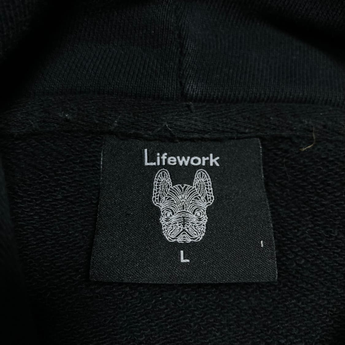 라이프워크 스몰 로고 블랙 후드티 상품이미지3