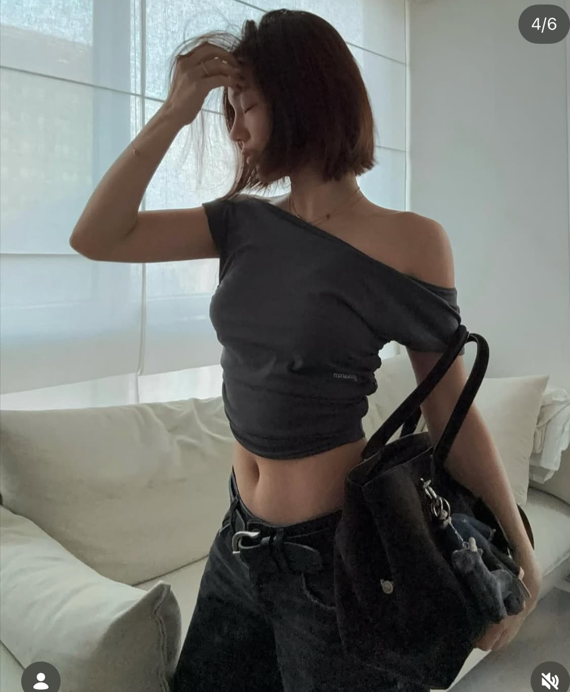 민아송 CUT OUT BOAT NECK - ESPRESSO 상품이미지2