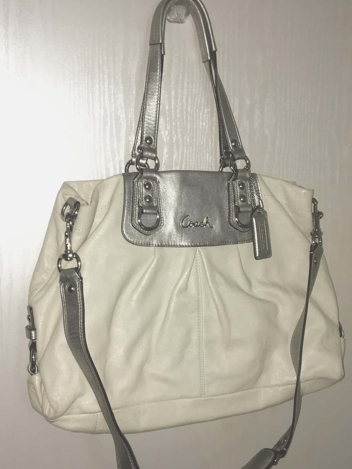Coach vintage ivory &silver shoulder bag 상품이미지2