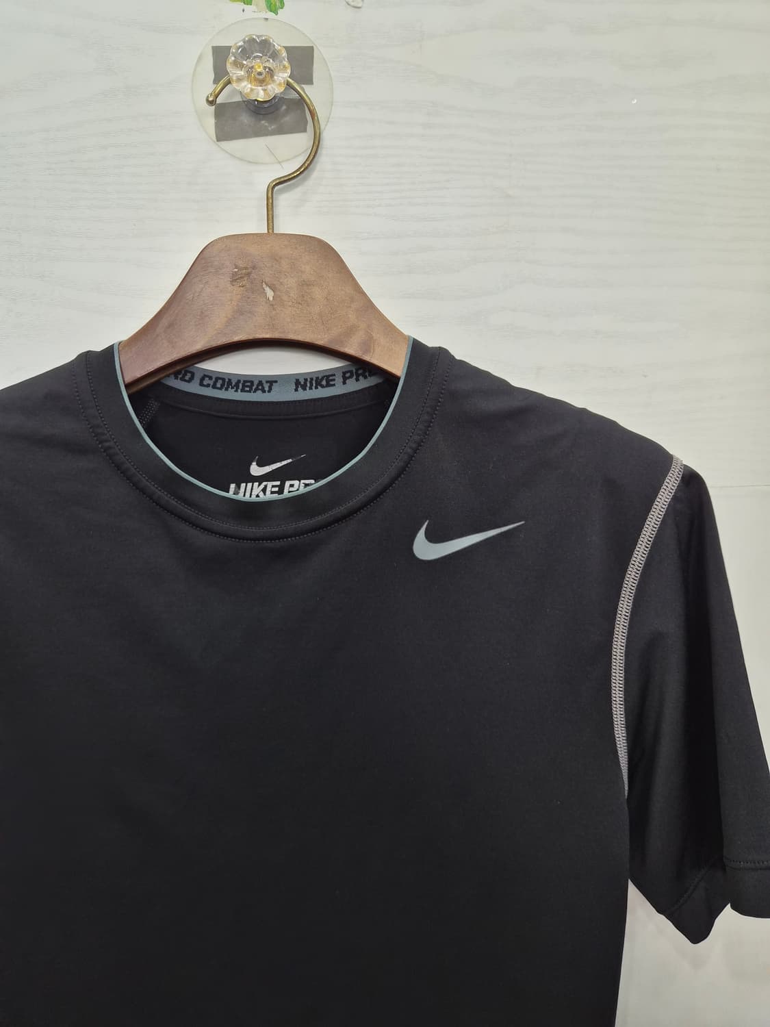 M,95 )) NIKE 나이키 프로컴뱃 드라이핏 반팔티셔츠! 달라붙는핏 상품이미지3