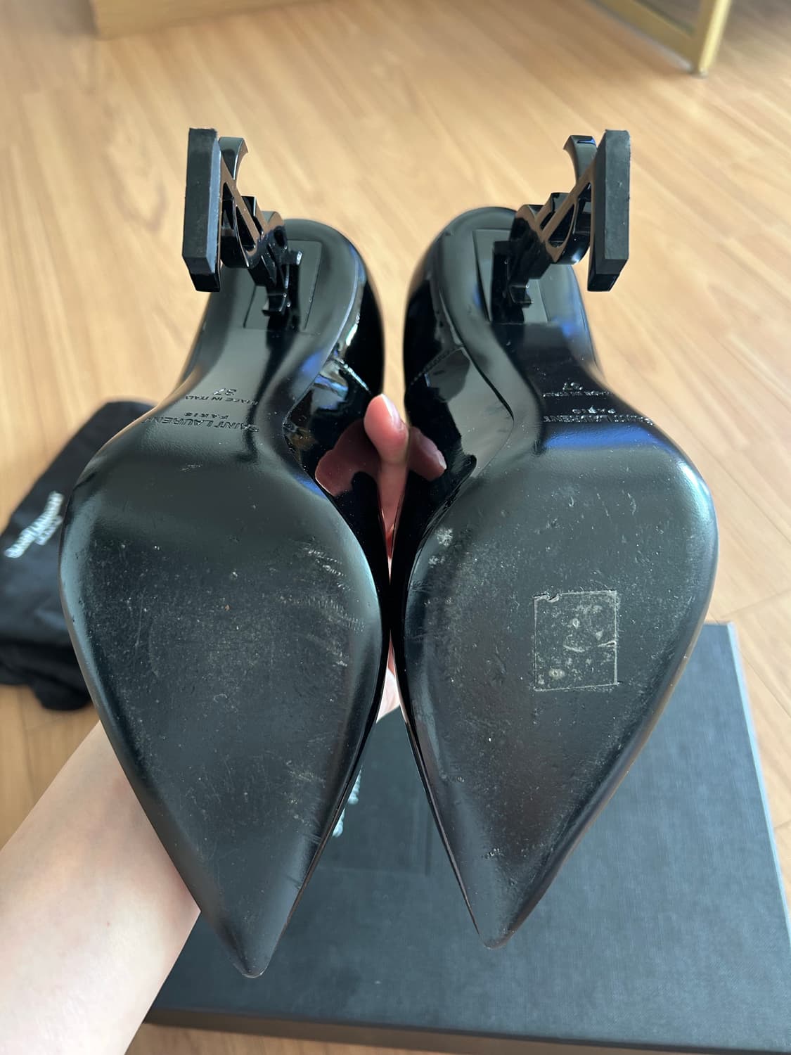 생로랑 opyum 로고 펌프스 상품이미지3