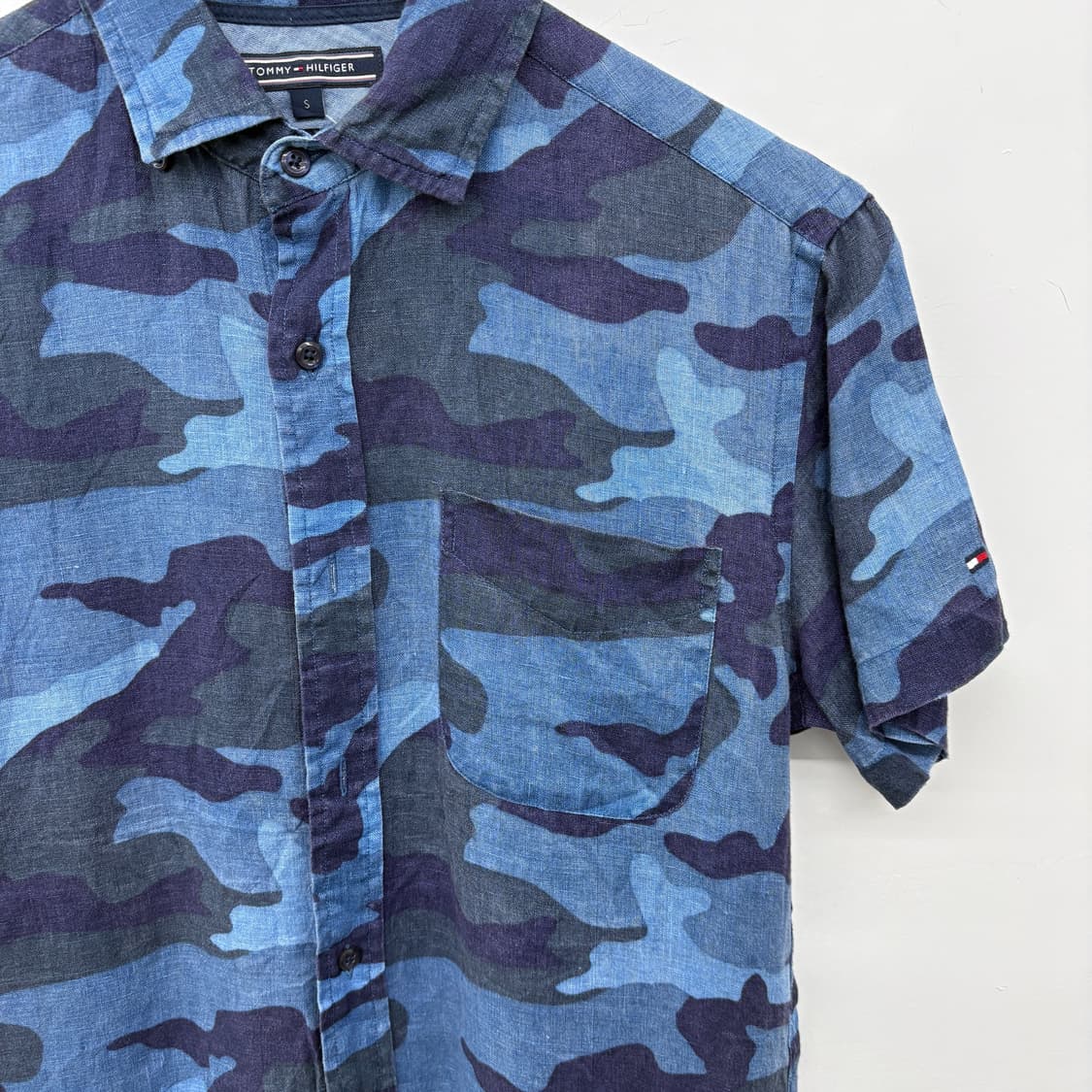 타미힐피거 블루 카모 반팔 셔츠 여성S 상품이미지2