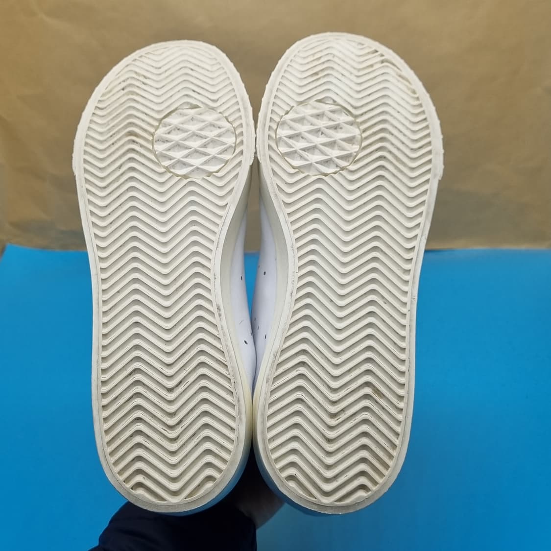 아디다스 에버린 스니커즈 225 상품이미지3