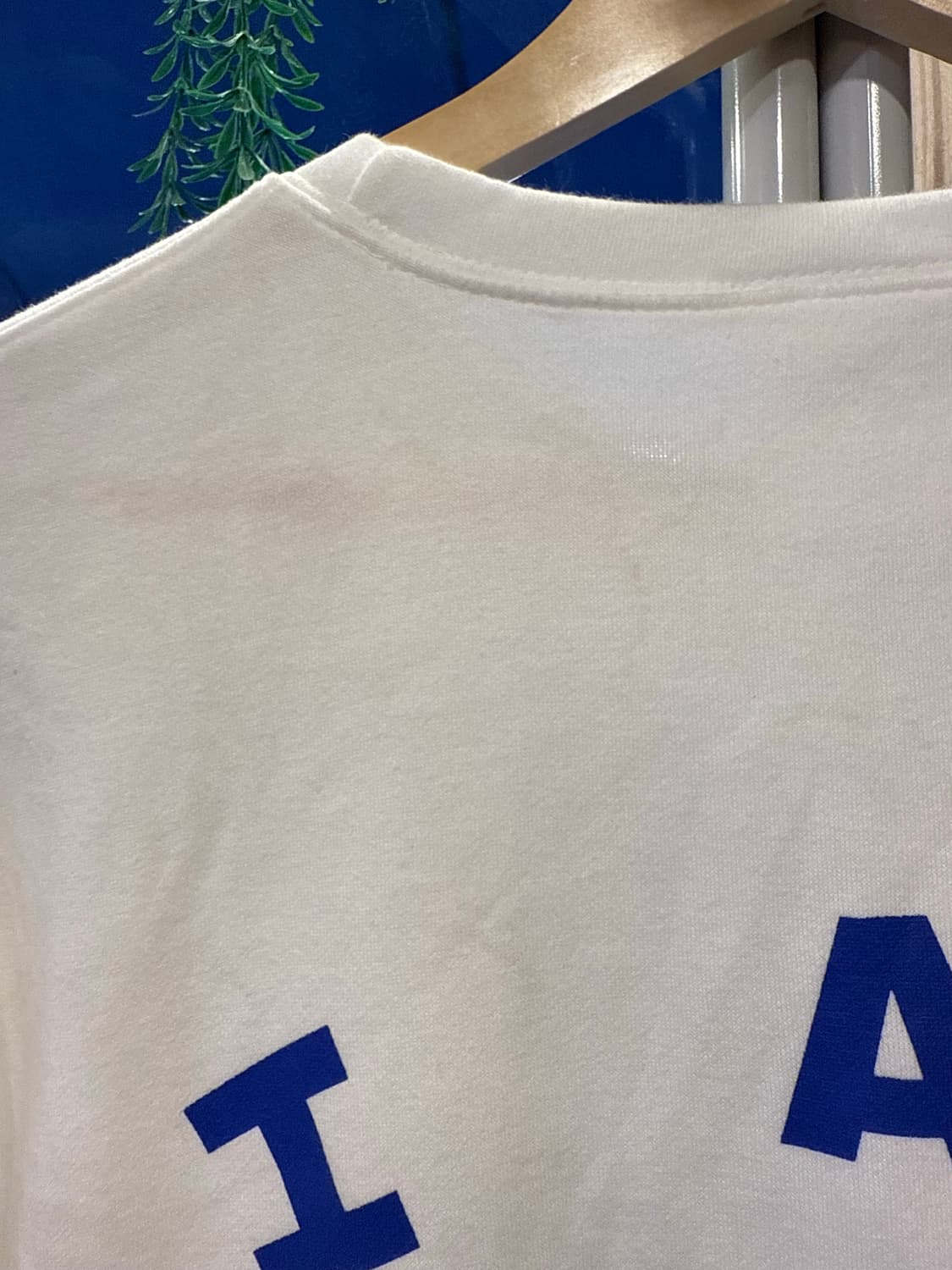 아이앱 스튜디오 10주년 화이트 반팔티 상품이미지5