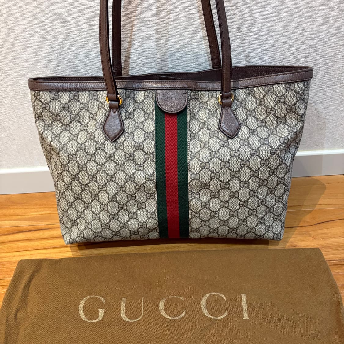 정품 구찌 GG 오디피아 쇼퍼백 미디움 상품이미지4