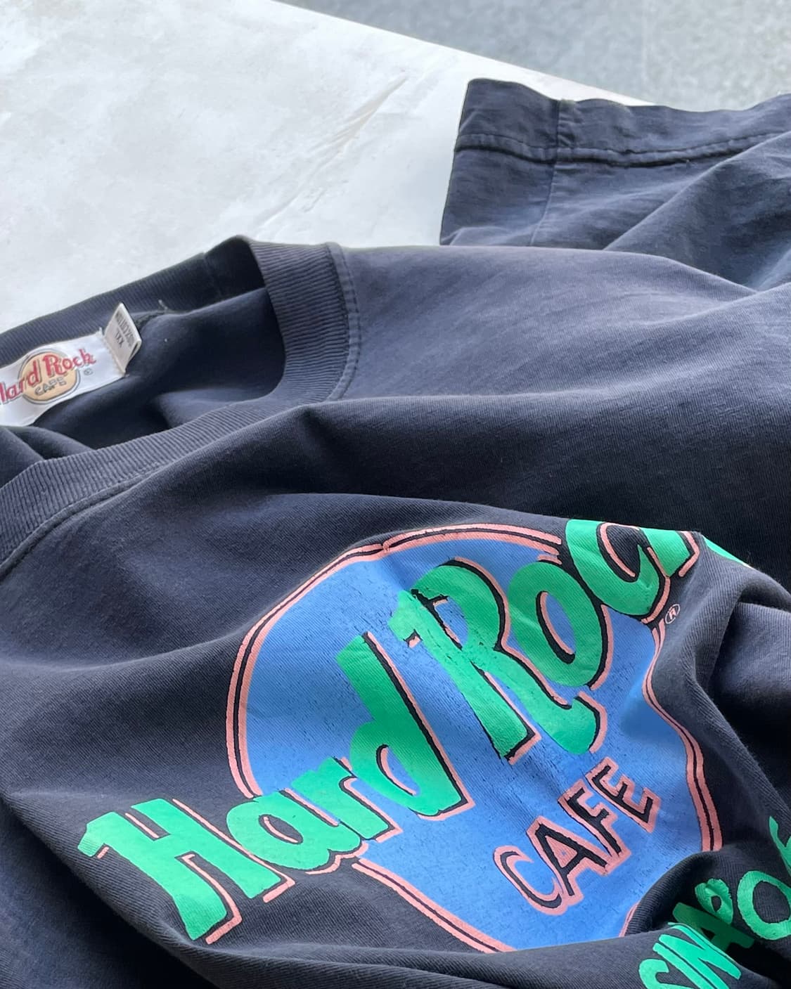 Hard rock cafe ‘Singapore’ Faded T-shirt 상품이미지7