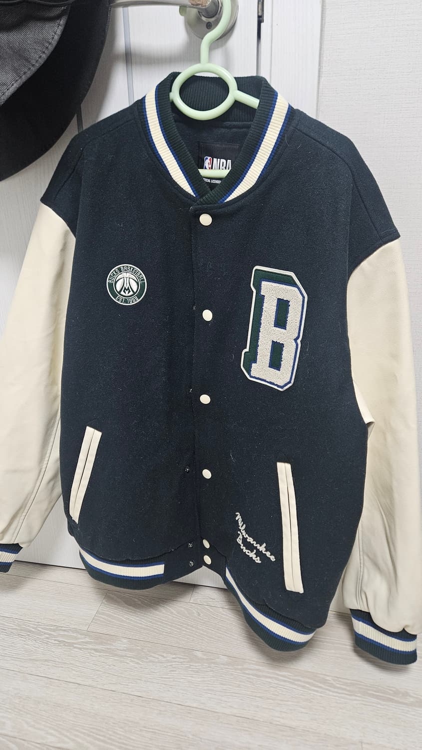 밀워키 벅스 NBA 자켓 판매합니다 상품이미지1