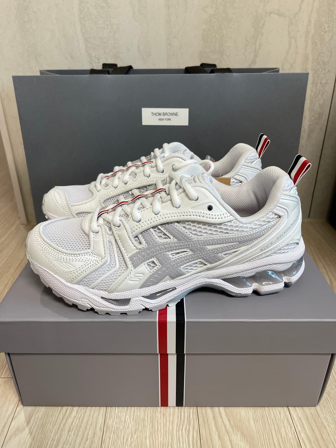 톰브라운 x 아식스 젤카야노 14 화이트 275 상품이미지1