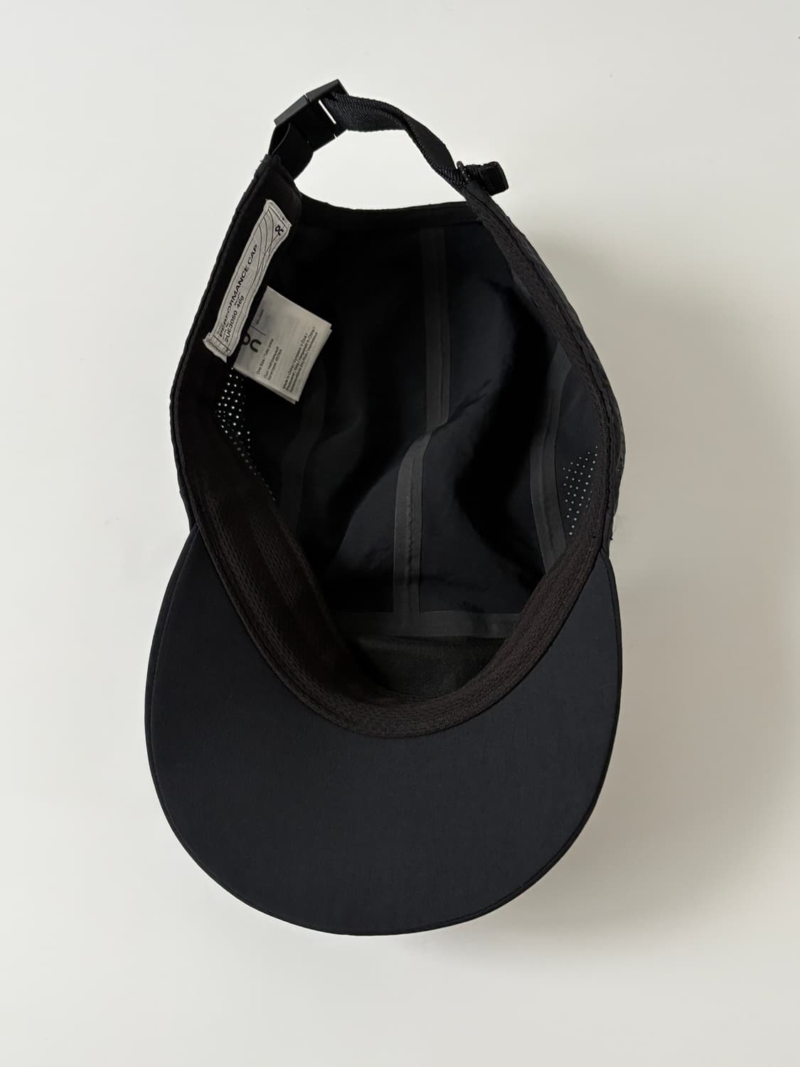 온러닝 퍼포먼스 캡 (블랙) 상품이미지3