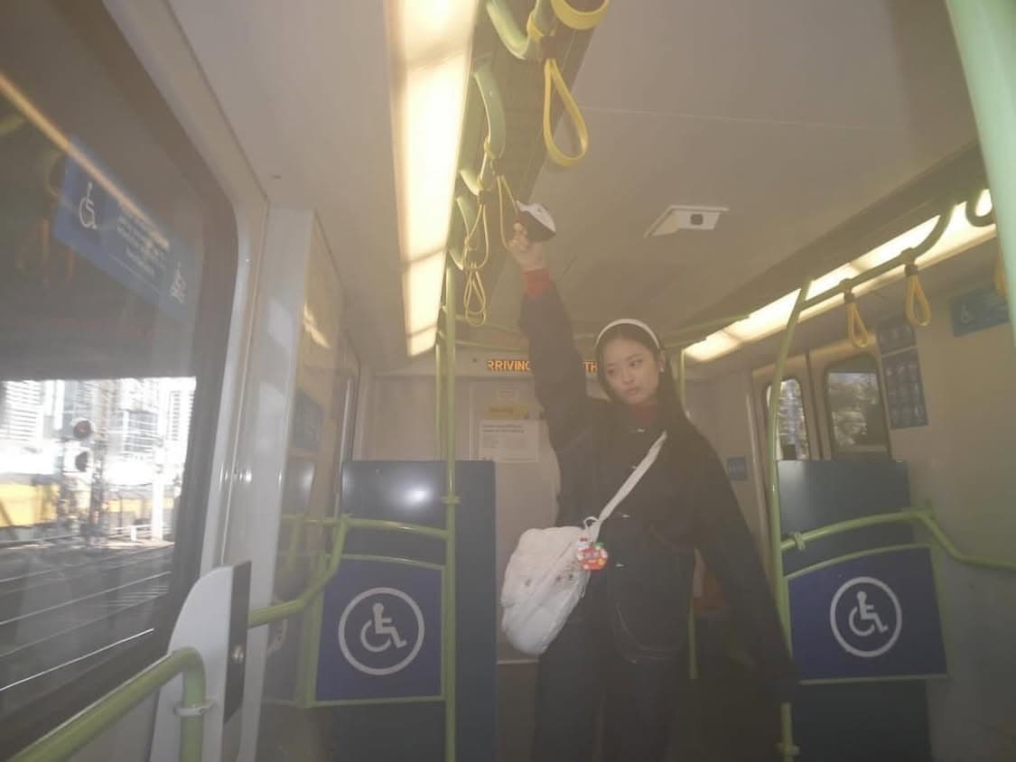 [하니 착용] QUILTED CROSS BAG IVORY 상품이미지1