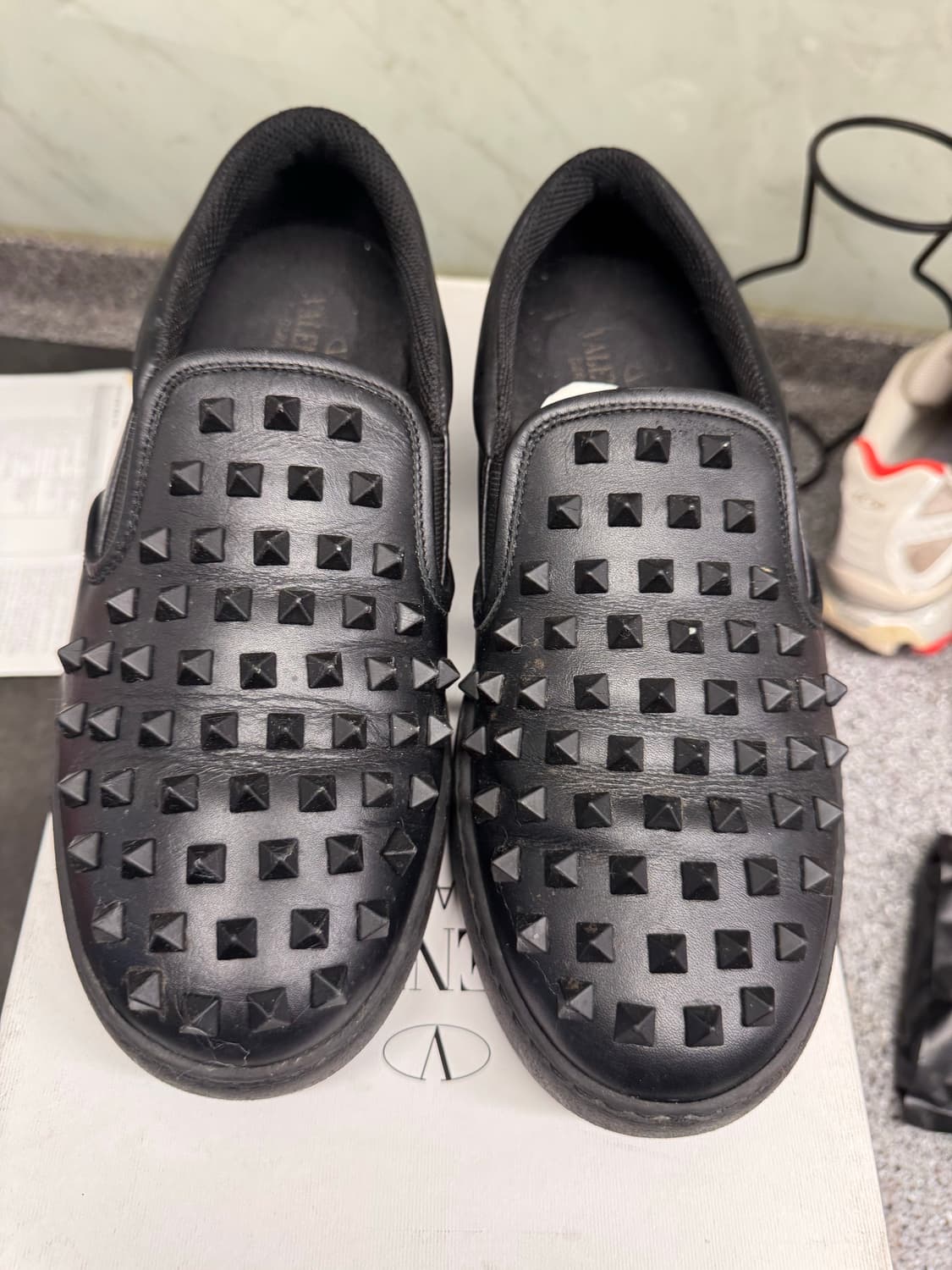 발렌티노 락스터드 슬립온 size 40(260-265) 상품이미지1