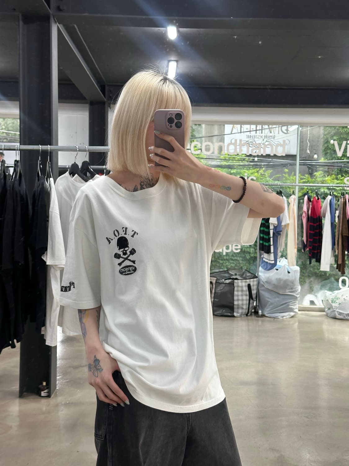 벤슨 T.F.O.A 스컬 레더 자수 반팔 티셔츠 상품이미지4