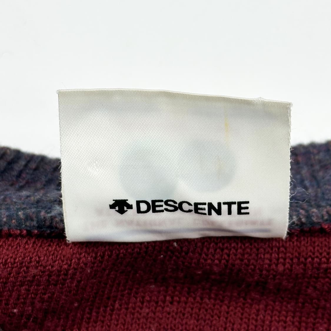 데상트 재팬 NCAA 자수 퍼플 니트 (M) 상품이미지6