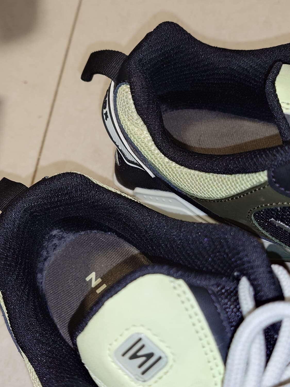 [270] 나이키 올 샥스 TL 노바 블랙 볼트 상품이미지4