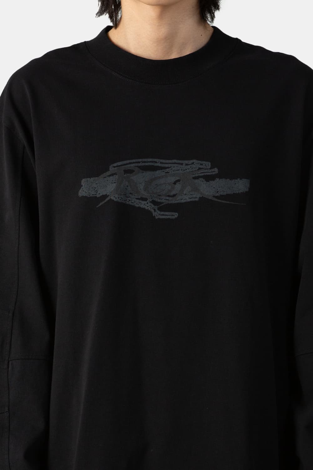 ROA LONG SLEEVE GRAPHIC BLACK (L) 상품이미지1