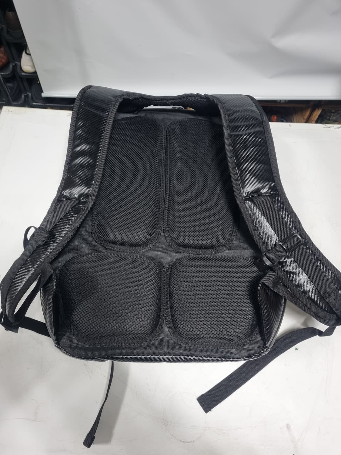 MGE 카본 패턴 하드쉘 백팩 블랙 새제품 상품이미지2