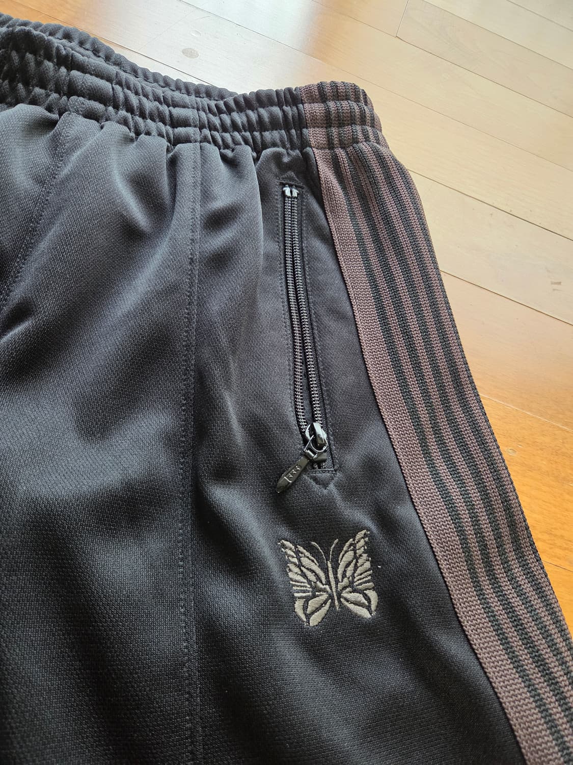 니들스 hd 트랙팬츠 블랙[xs] 브라운 상품이미지4