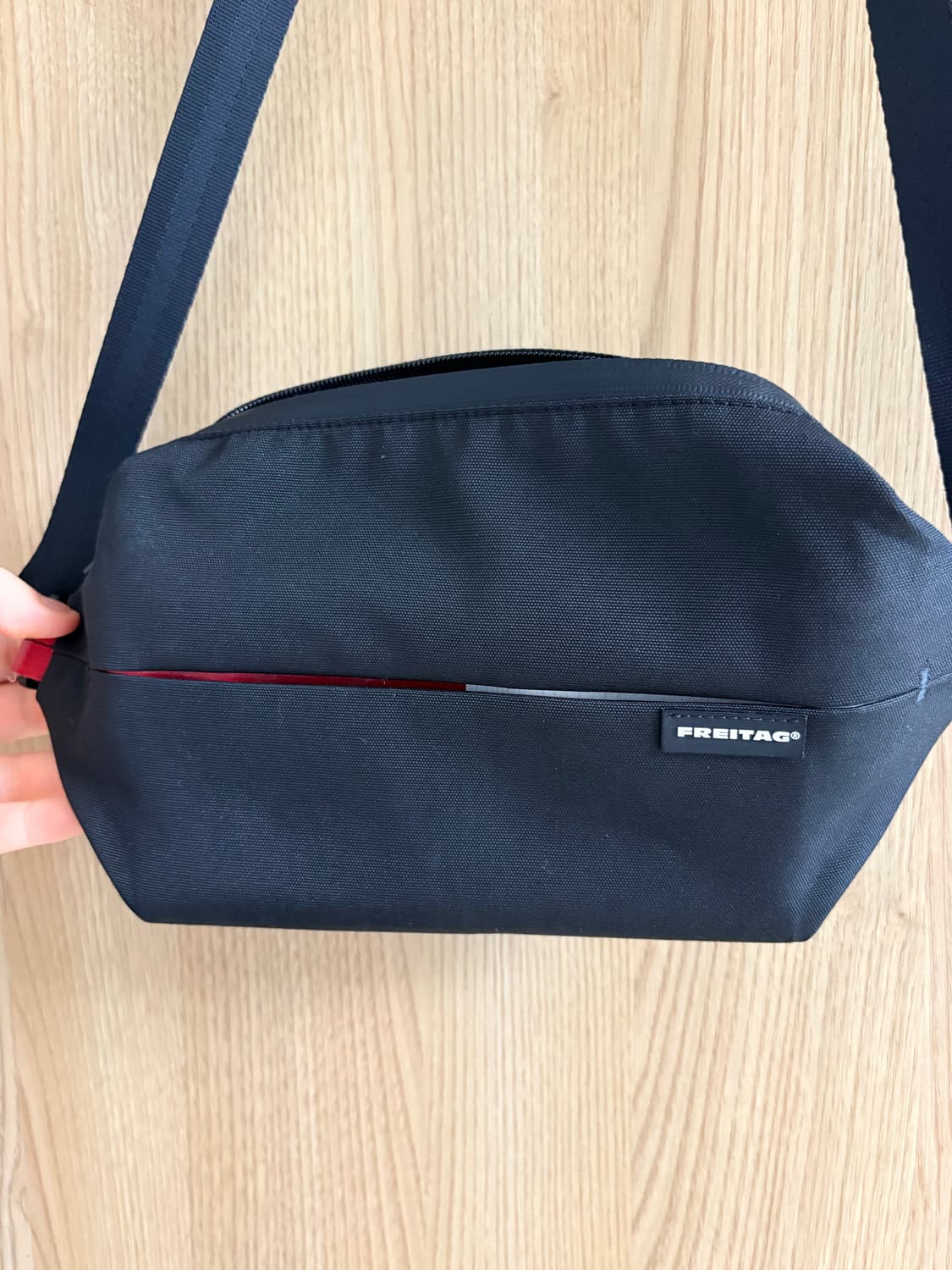 프라이탁 크로스백 블랙 상품이미지1