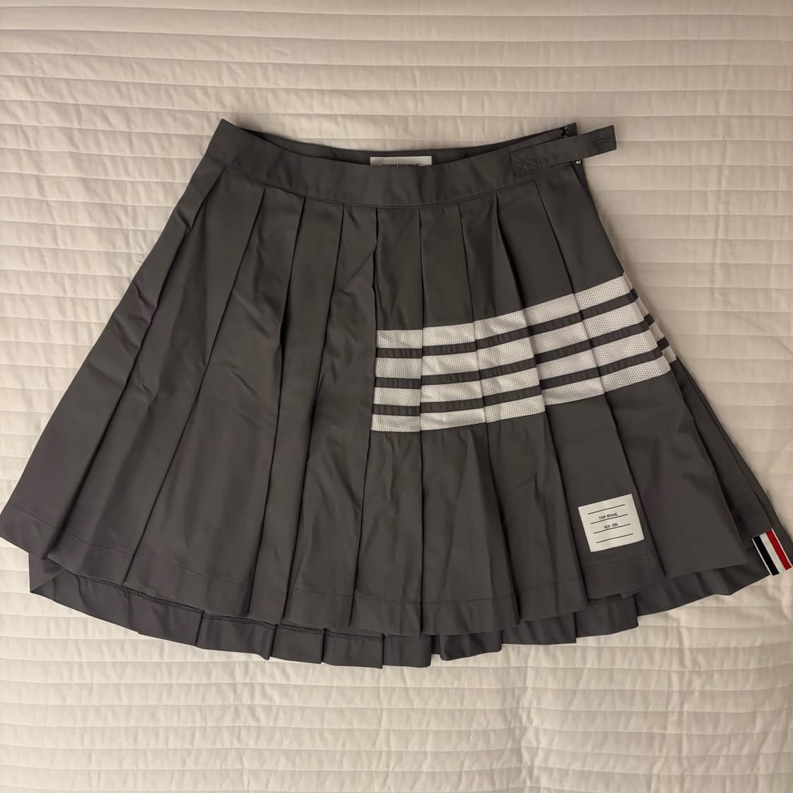 [톰브라운/새상품] 여성 립스탑 플리츠 스커트 그레이 (44) 상품이미지3