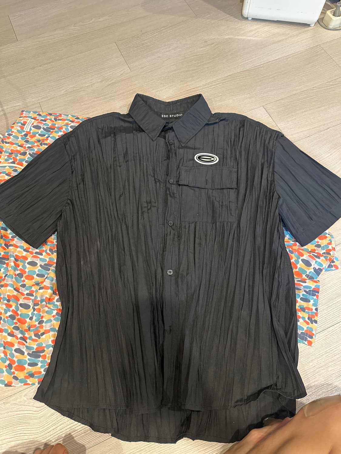 ESC STUDIO 플리츠 셔츠 블랙 상품이미지1