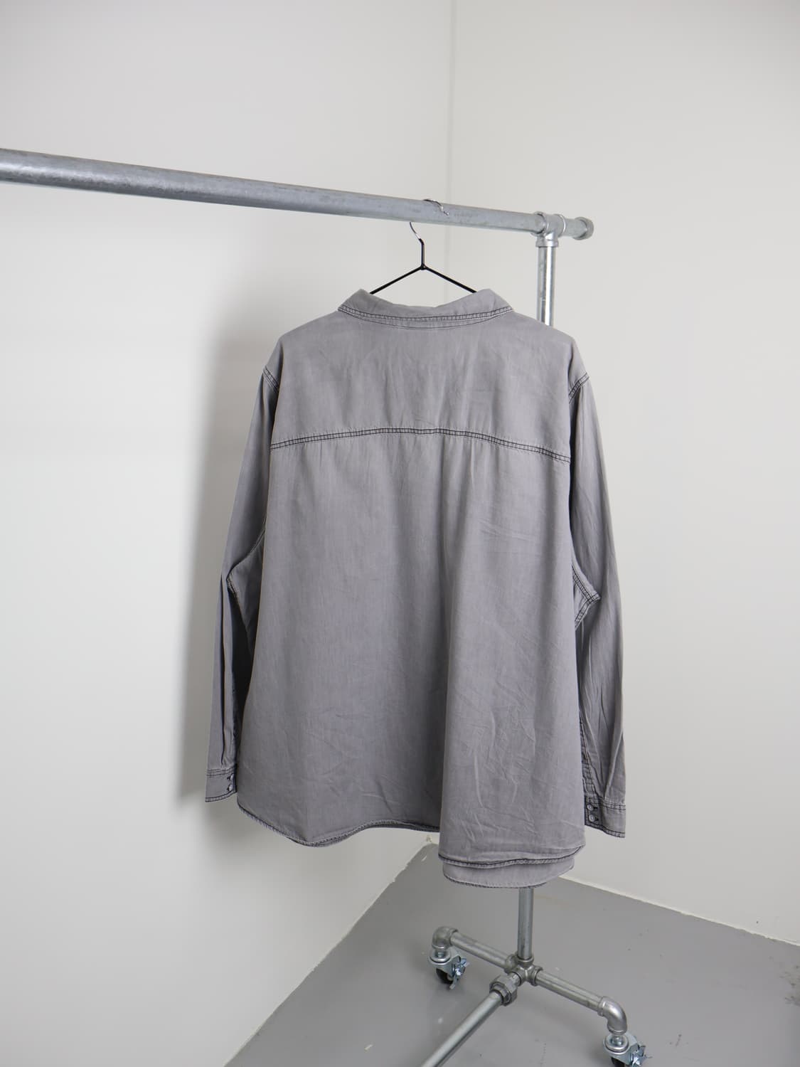 TORRID Washed Gray Utility Shirt 상품이미지2