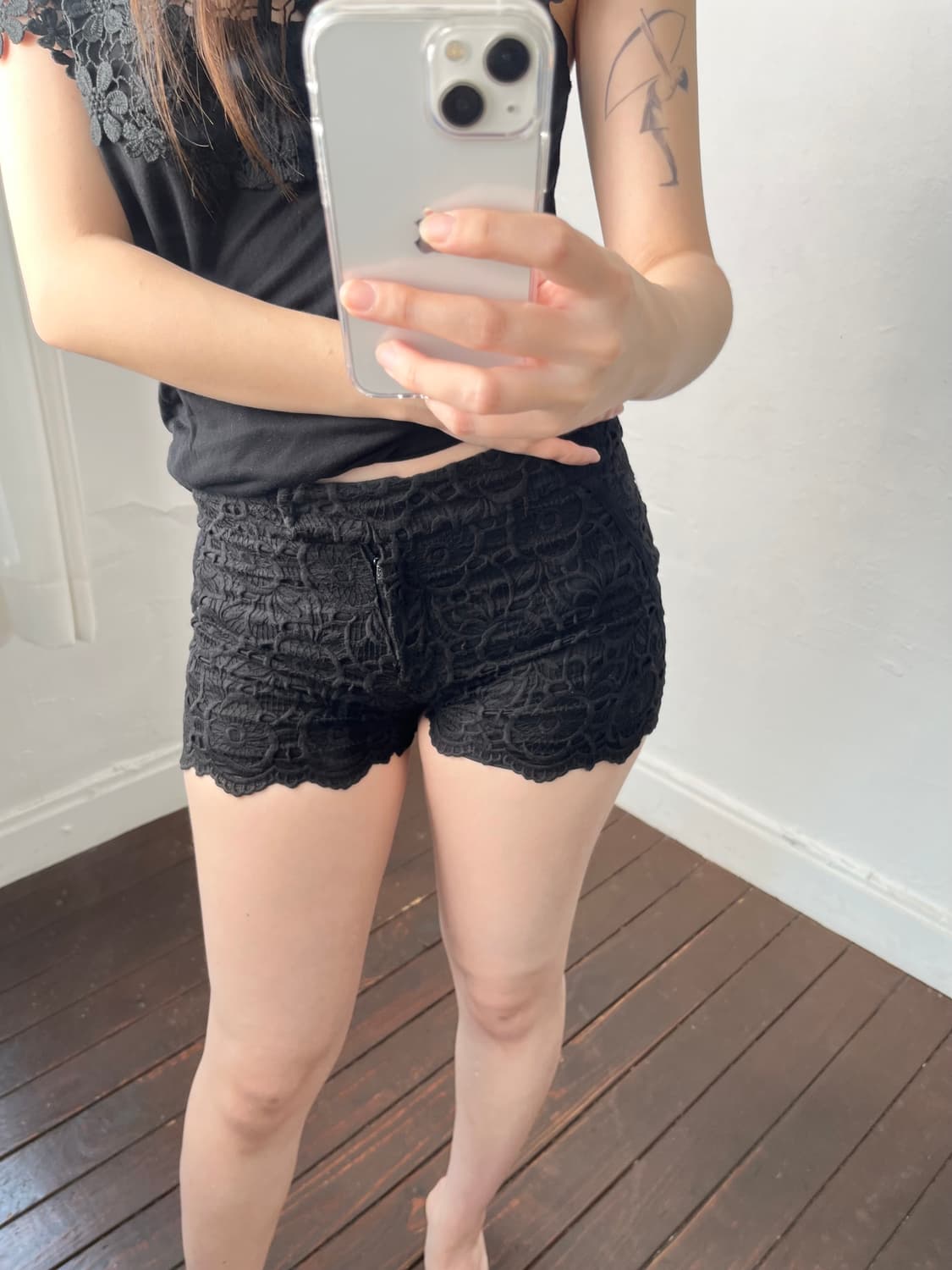 로즈 레이스 쇼츠 상품이미지1